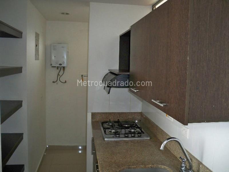 3BR Apartment with Balcony in La Loma del Indio - 3