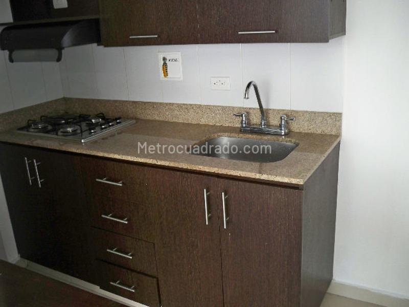 3BR Apartment with Balcony in La Loma del Indio - 4