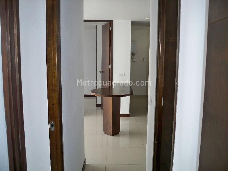 3BR Apartment with Balcony in La Loma del Indio - 7