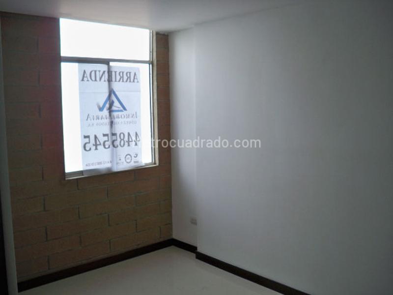 3BR Apartment with Balcony in La Loma del Indio - 8