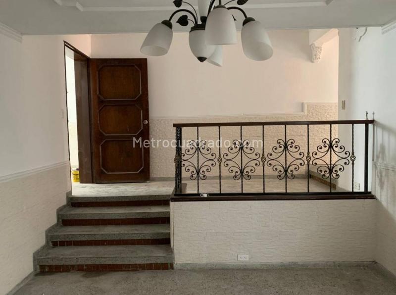 Casa Amplia de 5 Alcobas en Floresta - 9