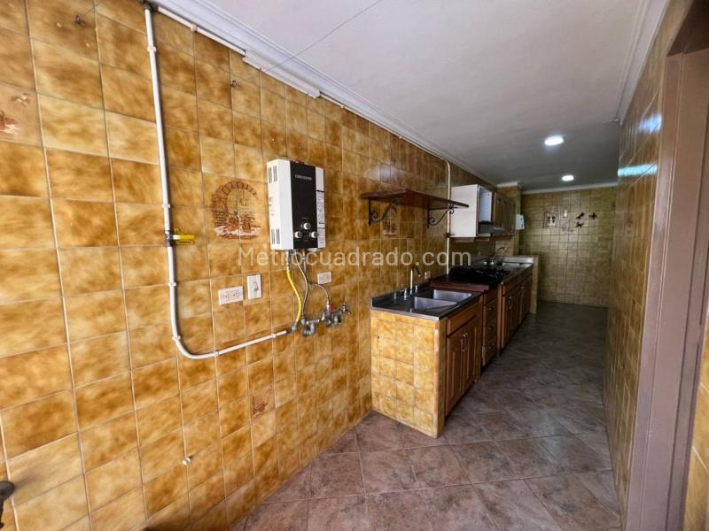 Apartamento Funcional de 3 Alcobas en Simón Bolívar - 2