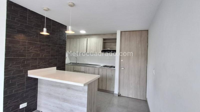 2BR Apartment in Tranvia (48 m²) - 3