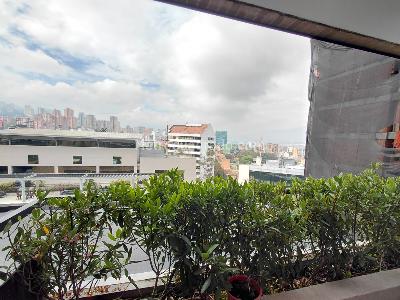 Apartamento de 2 alcobas en arriendo en El Poblado, Medellín, 95 m² · foto 6 de 20