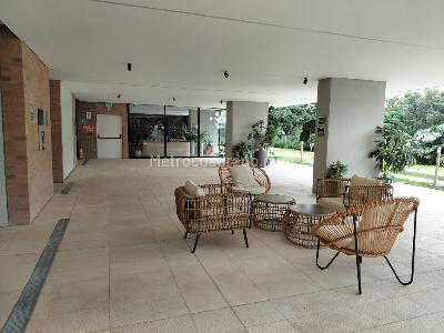 Apartamento de 2 alcobas en arriendo en El Poblado, Medellín, 95 m² · foto 18 de 20