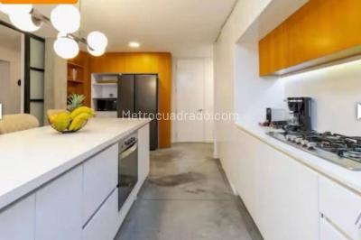 Apartamento de 2 alcobas en venta en Provenza, Medellín, 254 m² · foto 3 de 20