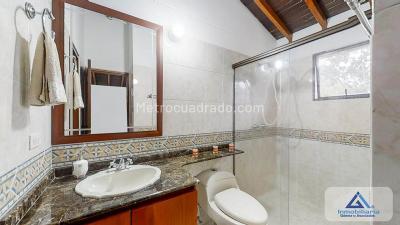 Casa de 3 alcobas en venta en Cola Del Zorro, Medellín, 440 m² · foto 3 de 20