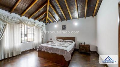 Casa de 3 alcobas en venta en Cola Del Zorro, Medellín, 440 m² · foto 6 de 20