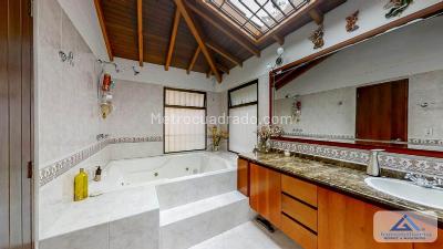 Casa de 3 alcobas en venta en Cola Del Zorro, Medellín, 440 m² · foto 8 de 20