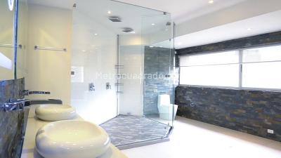 Apartamento en venta en El Poblado, Medellín · foto 6 de 20