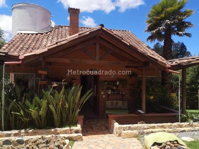Casa en venta en Loma Del Escobero, Envigado · foto 3 de 20