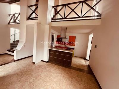 Casa en venta en Loma Del Escobero, Envigado · foto 11 de 20