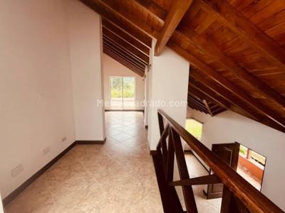 Casa en venta en Loma Del Escobero, Envigado · foto 13 de 20