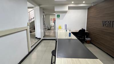 Casa de 5 alcobas en venta en La Aguacatala, Medellín, 337 m² · foto 5 de 20