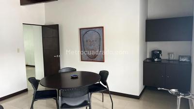 Casa de 5 alcobas en venta en La Aguacatala, Medellín, 337 m² · foto 14 de 20