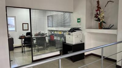 Casa de 5 alcobas en venta en La Aguacatala, Medellín, 337 m² · foto 15 de 20