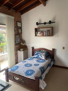 Casa de 5 alcobas en venta en Sabaneta, Sabaneta, 380 m² · foto 18 de 20