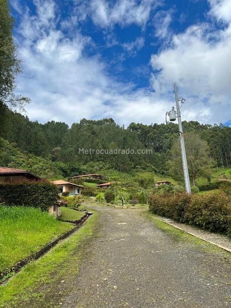 Lote en Venta, El Jardin, Bogotá D.C. - Más