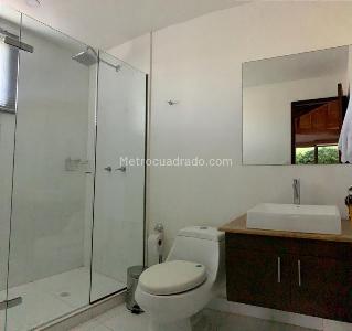 Casa de 5 alcobas en venta en Llano Grande, Rionegro, 350 m² · foto 10 de 17