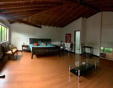Casa de 5 alcobas en venta en Llano Grande, Rionegro, 350 m² · foto 16 de 17