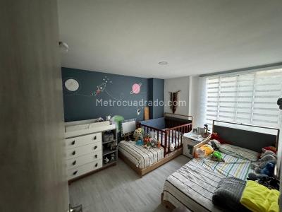 Apartamento en venta en El Poblado, Medellín · foto 2 de 20