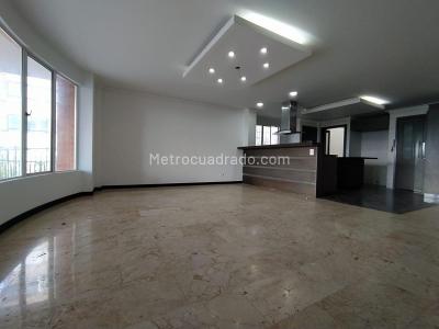 Casa de 5 alcobas en venta en El Poblado, Medellín, 430 m² · foto 2 de 20