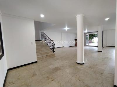 Casa de 5 alcobas en venta en El Poblado, Medellín, 430 m² · foto 9 de 20