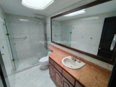 Casa de 5 alcobas en venta en El Poblado, Medellín, 430 m² · foto 19 de 20