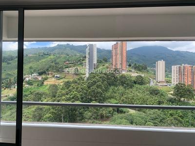 Apartamento de 2 alcobas en venta en Sabaneta, Sabaneta, 90 m² · foto 4 de 10