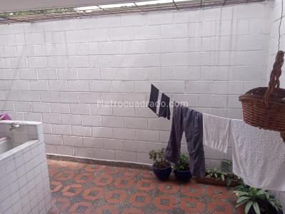 Casa de 4 alcobas en venta en Santa Monica, Medellín, 210 m² · foto 11 de 13