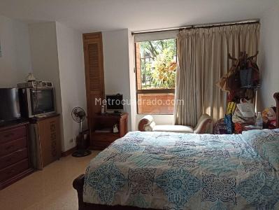 Apartamento de 2 alcobas en venta en El Poblado, Medellín, 96 m² · foto 15 de 20