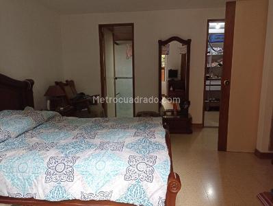 Apartamento de 2 alcobas en venta en El Poblado, Medellín, 96 m² · foto 16 de 20