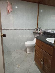 Apartamento de 2 alcobas en venta en El Poblado, Medellín, 96 m² · foto 19 de 20