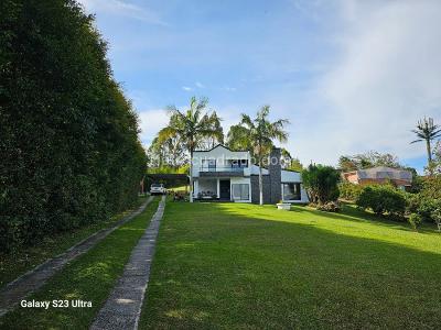 Casa de 5 alcobas en venta en Rionegro, Rionegro, 310 m² · foto 2 de 20