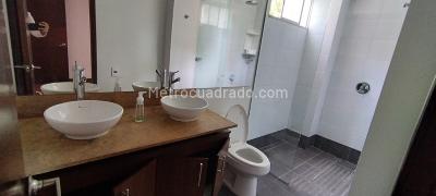 Apartamento de 3 alcobas en venta en El Poblado, Medellín, 151 m² · foto 4 de 13