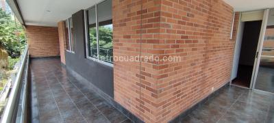Apartamento de 3 alcobas en venta en El Poblado, Medellín, 151 m² · foto 8 de 13