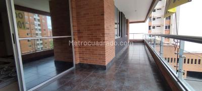 Apartamento de 3 alcobas en venta en El Poblado, Medellín, 151 m² · foto 9 de 13