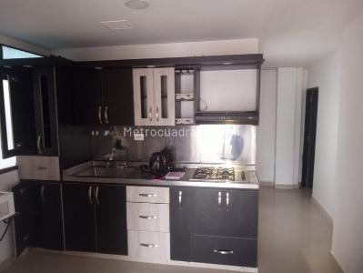 Apartamento de 3 alcobas en venta en Prado, Bello, 68 m² · foto 3 de 6