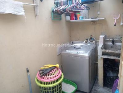 Casa de 3 alcobas en venta en La Florida, Medellín, 67 m² · foto 6 de 12