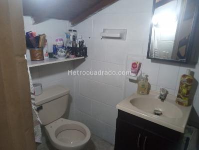 Casa de 3 alcobas en venta en La Florida, Medellín, 67 m² · foto 10 de 12