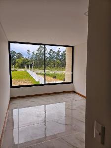 Casa de 5 alcobas en venta en El Porvenir, Rionegro, 270 m² · foto 9 de 12