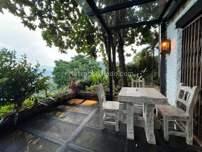 Casa de 3 alcobas en venta en Loma Del Escobero, Envigado, 235 m² · foto 11 de 19