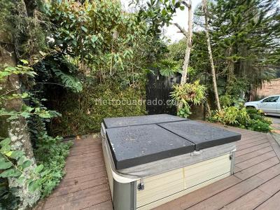 Casa de 3 alcobas en venta en Loma Del Escobero, Envigado, 235 m² · foto 14 de 19
