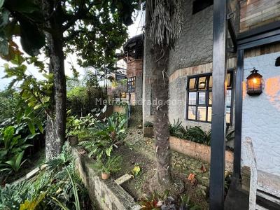 Casa de 3 alcobas en venta en Loma Del Escobero, Envigado, 235 m² · foto 19 de 19