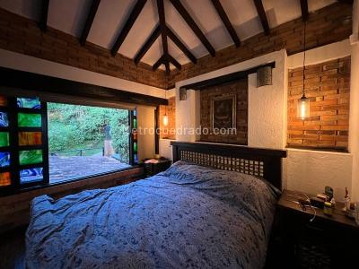 Casa de 3 alcobas en venta en Loma Del Escobero, Envigado, 235 m² · foto 8 de 19