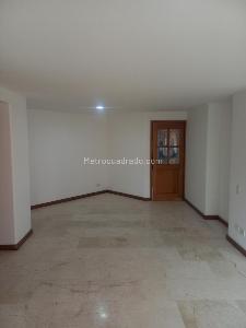 Apartamento de 4 alcobas en venta en Laureles, Medellín, 137 m² · foto 3 de 20