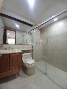Apartamento de 4 alcobas en venta en Laureles, Medellín, 137 m² · foto 13 de 20