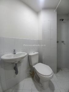 Apartamento de 4 alcobas en venta en Laureles, Medellín, 137 m² · foto 16 de 20