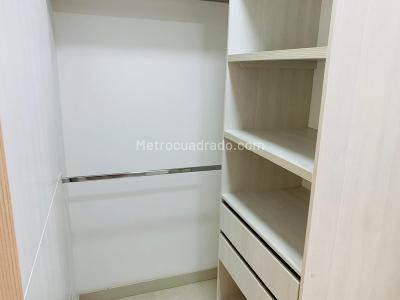 Apartamento en venta en El Poblado, Medellín · foto 6 de 15