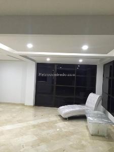 Casa de 5 alcobas en arriendo en Loma De Los Gonzalez, Medellín, 360 m² · foto 13 de 20